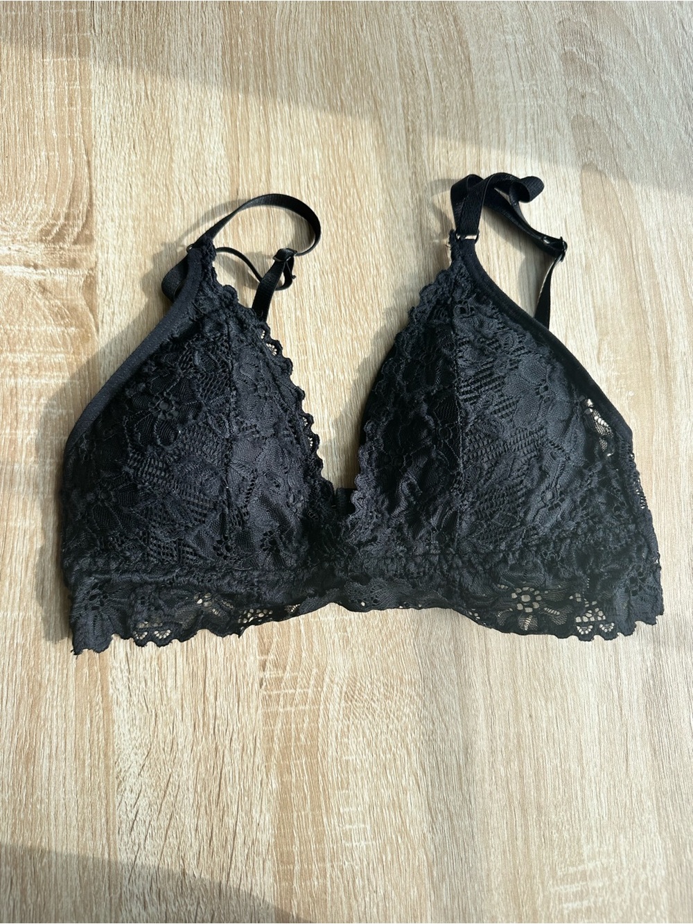 Black Lace Wireless Bralette - Women Intimates